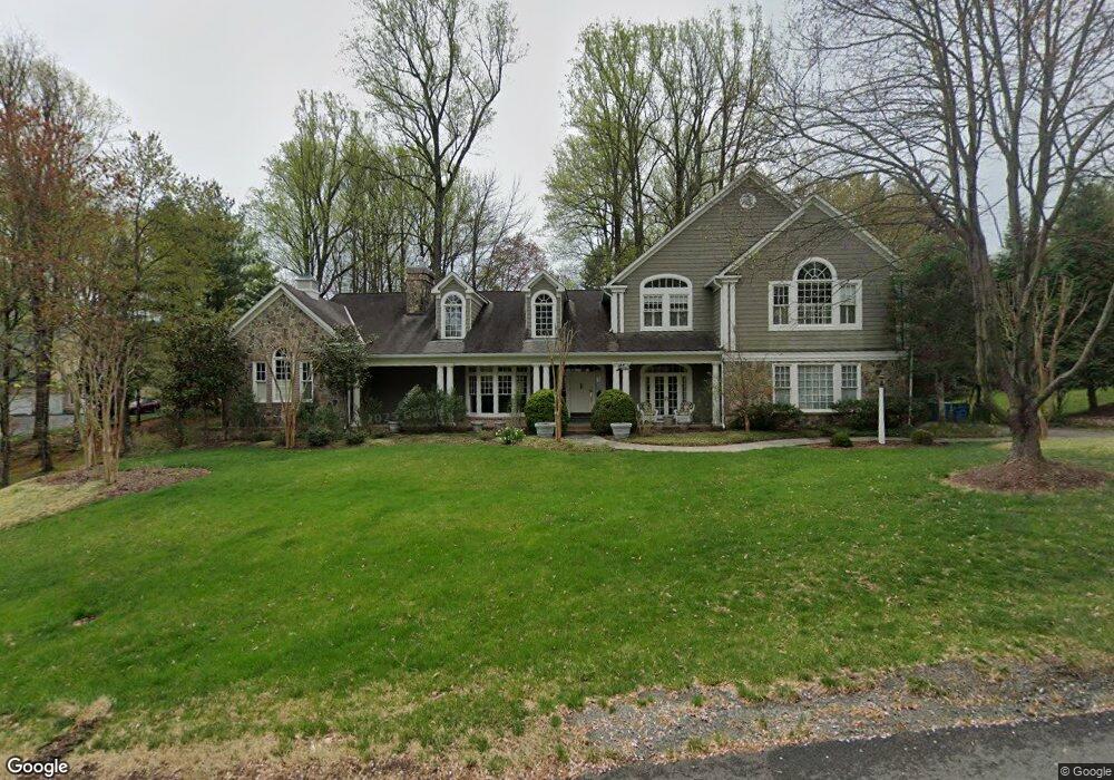 8011 Byrnwood Ct, McLean, VA 22102 - photo 1