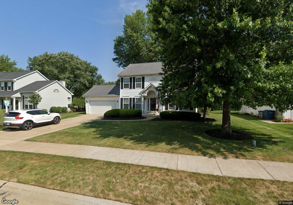 26984 Glenside Ln, Olmsted Falls, OH 44138 - photo 1