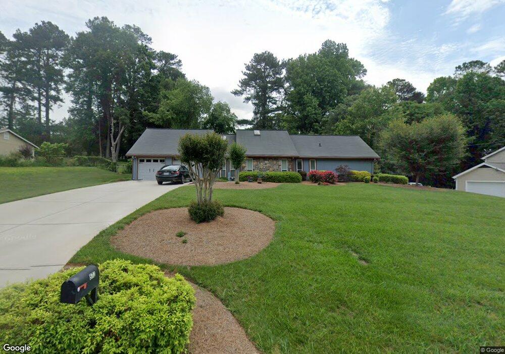 572 Planters Row SW unit 2, Lilburn, GA 30047 - photo 1