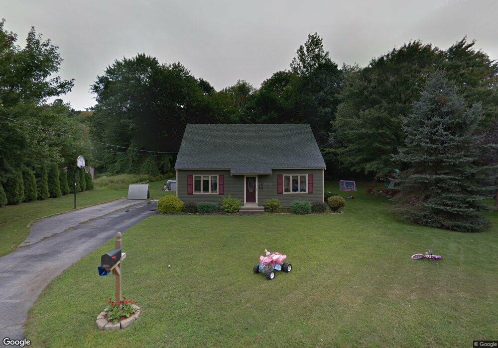 61 Dale Rd, Hooksett, NH 03106 - photo 1