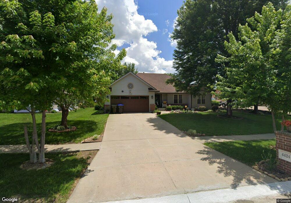 4424 SW Stone Ave, Topeka, KS 66610 - photo 1