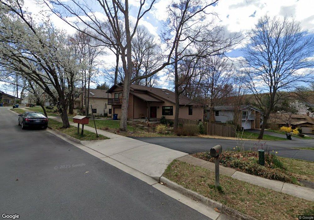 6715 Pine Creek Ct, McLean, VA 22101 - photo 1