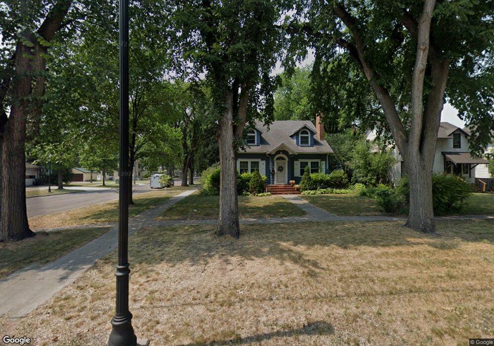 1021 10th St S, Fargo, ND 58103 - photo 1