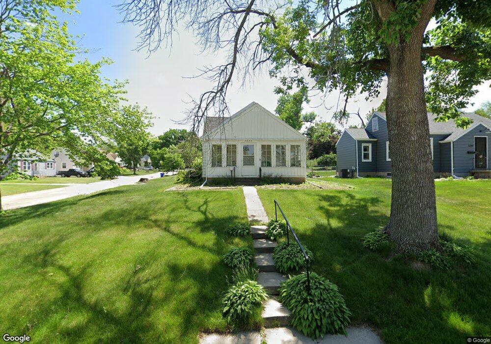 3223 Henderson Ave SE, Cedar Rapids, IA 52403 - photo 1