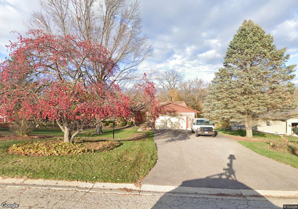 1232 Surrey Ct, Algonquin, IL 60102 - photo 1