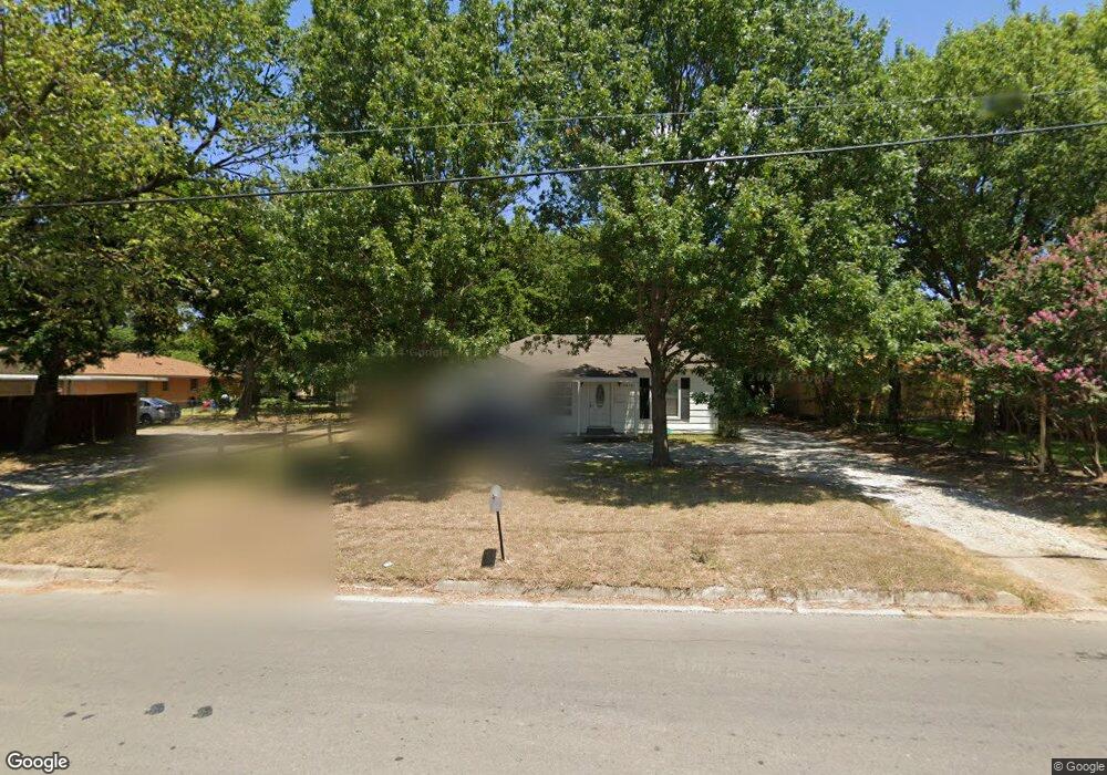 1415 Oneal St, Gainesville, TX 76240 - photo 1