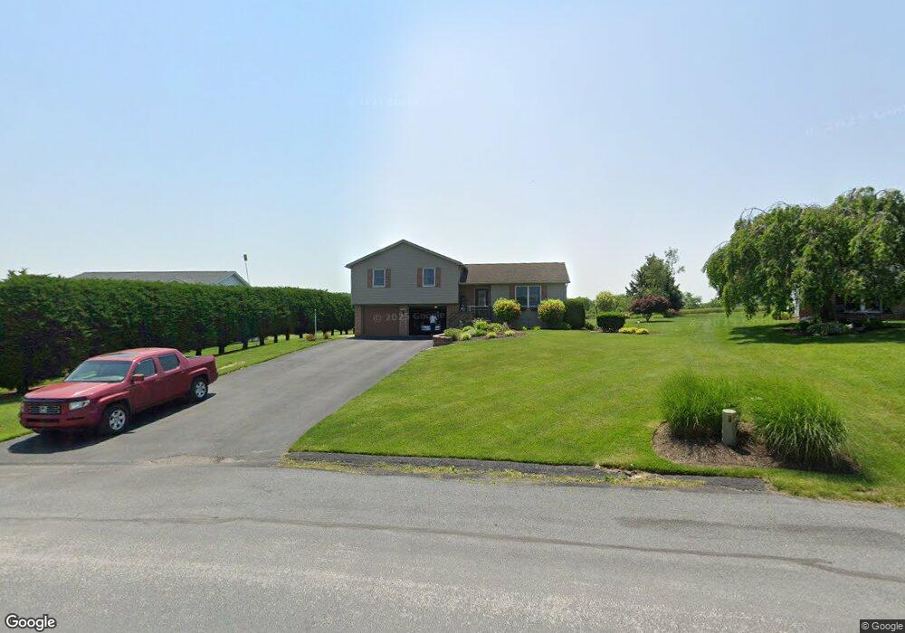 1226 Courtney Dr, Chambersburg, PA 17201 - photo 1