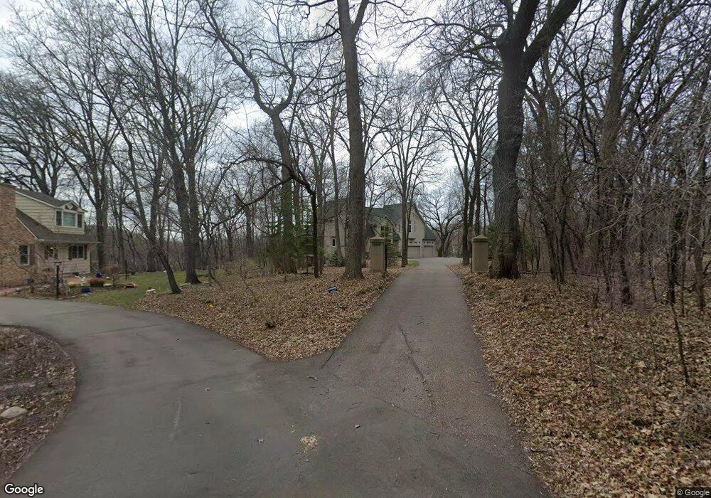 5966 Bell Cir, Minnetonka, MN 55345 - photo 1