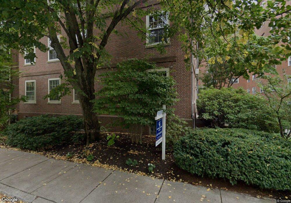 137 Sewall Ave unit 3, Brookline, MA 02446 - photo 1