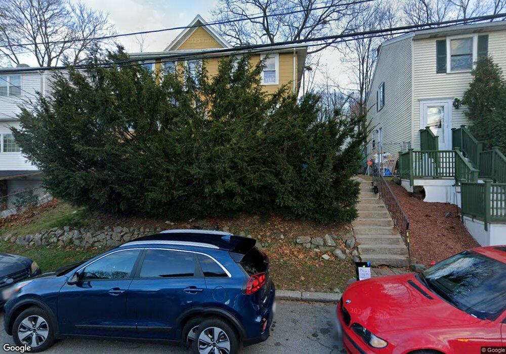 180 Princeton Ave unit 182, Waltham, MA 02451 - photo 1