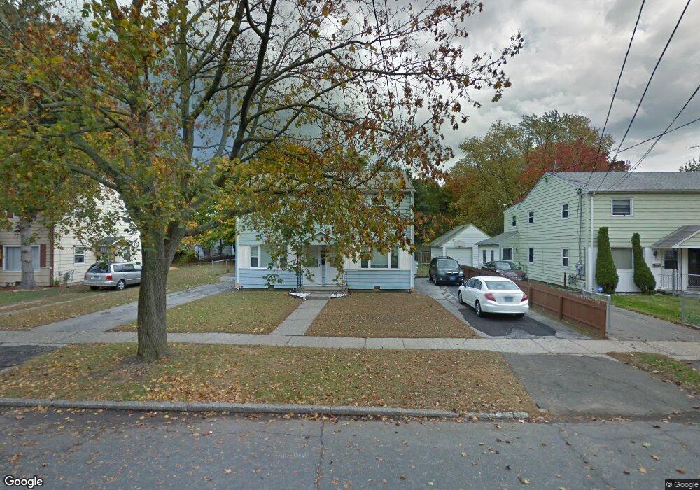 102 Mcgrath Ct, Stratford, CT 06615 - photo 1