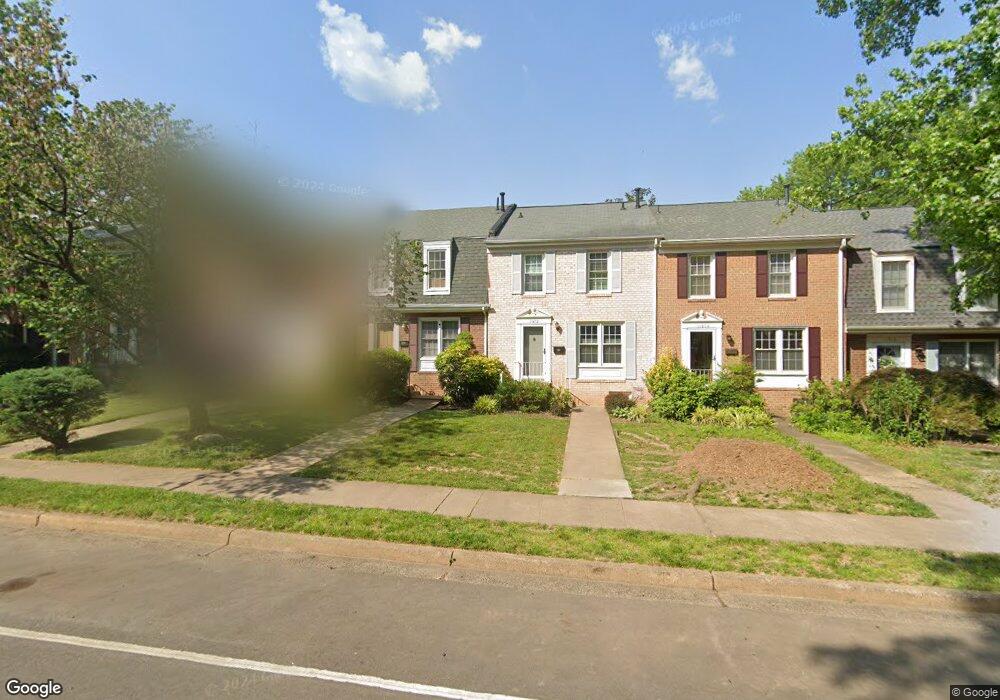 11850 Saint Trinians Ct, Reston, VA 20191 - photo 1