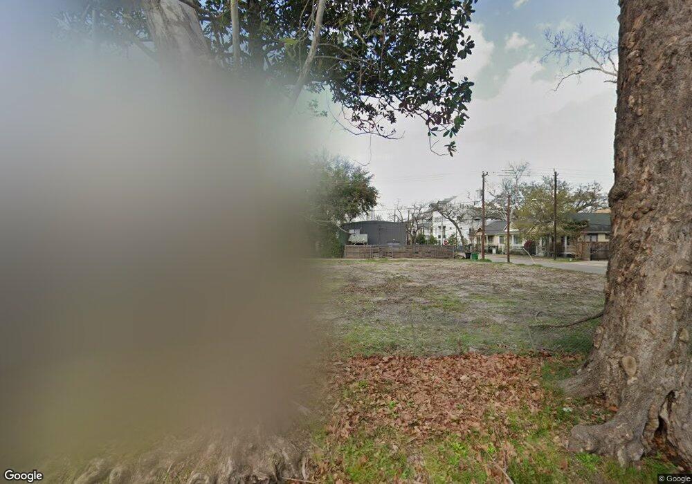 227 E 26th St, Houston, TX 77008 - photo 1