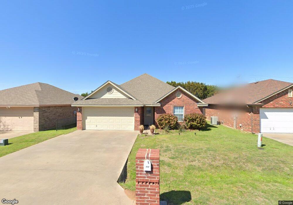 812 Rambling Ct, Granbury, TX 76049 - photo 1