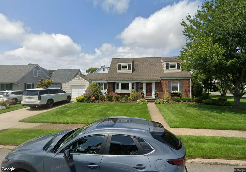 6 Cliff Rd, Merrick, NY 11566 - photo 1