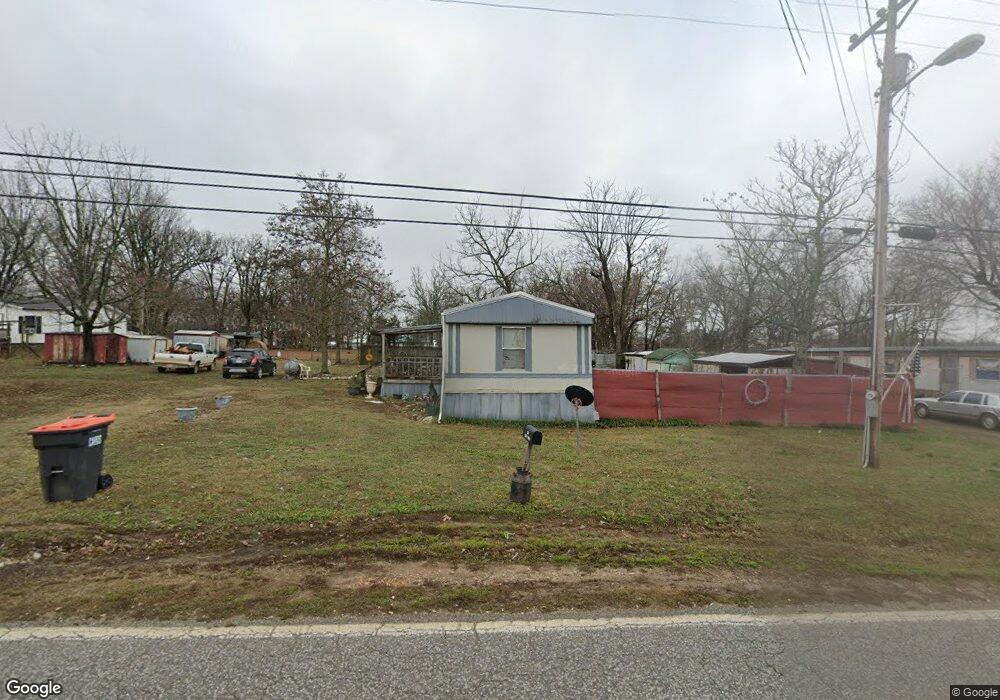 304 E Main St, Colcord, OK 74338 - photo 1