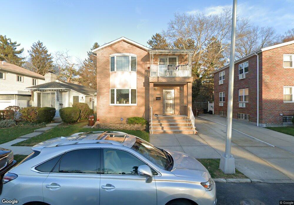 67-49 185th St unit 1Fl, Flushing, NY 11365 - photo 1