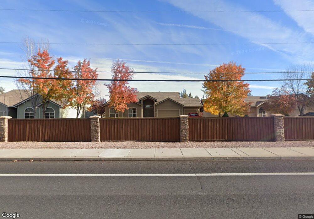 2046 NW 18th St, Redmond, OR 97756 - photo 1