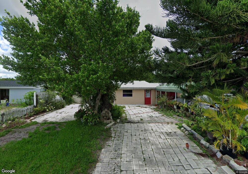 211 Central Ave, Frostproof, FL 33843 - photo 1