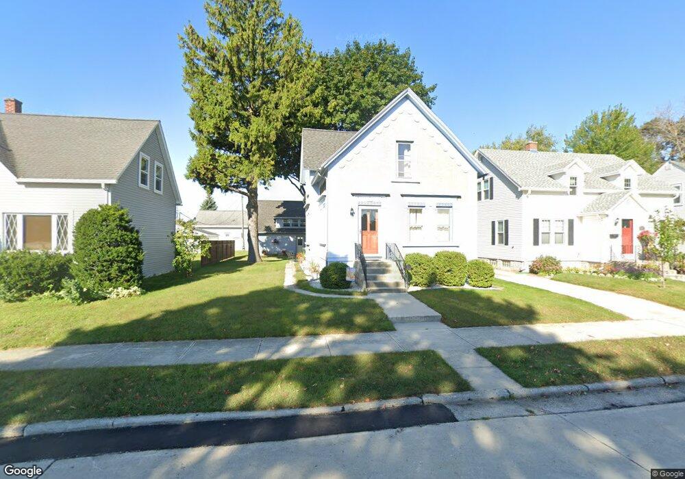 1106 Park Row Blvd, Manitowoc, WI 54220 - photo 1