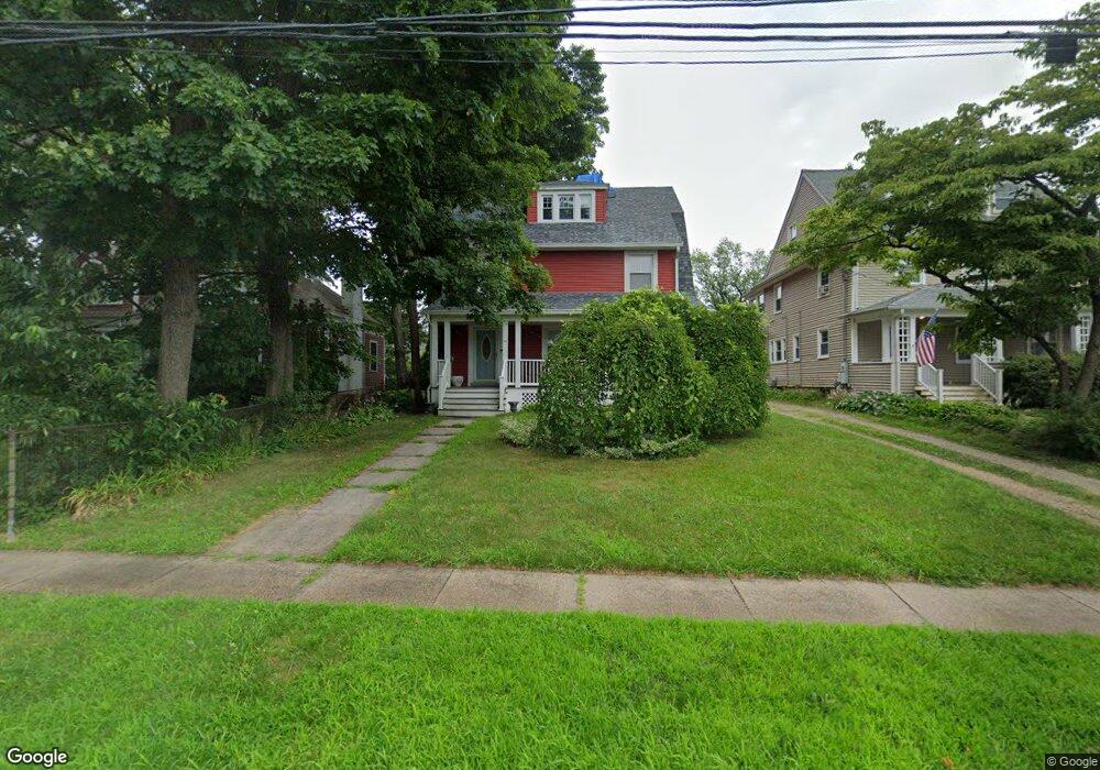 34 Whiting Ln, West Hartford, CT 06119 - photo 1