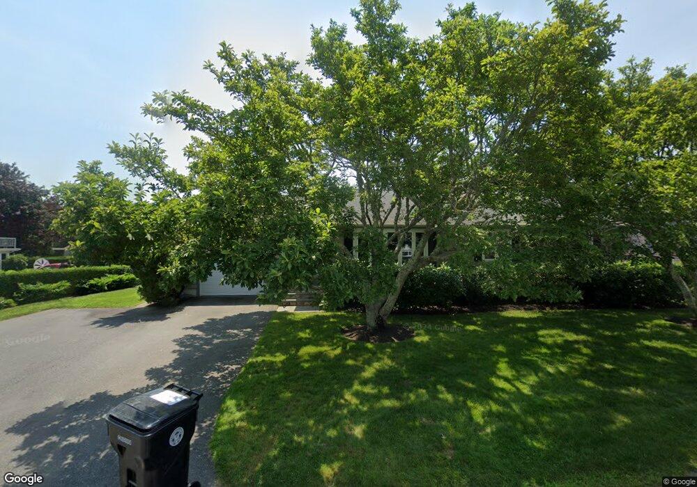 10 Rowley Ln, South Dartmouth, MA 02748 - photo 1