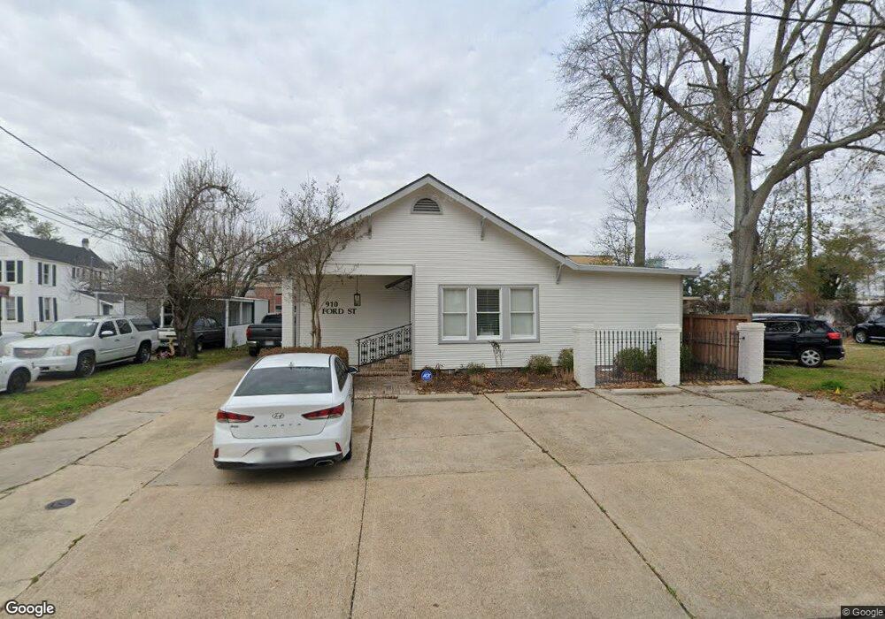 910 Ford St, Lake Charles, LA 70601 - photo 1