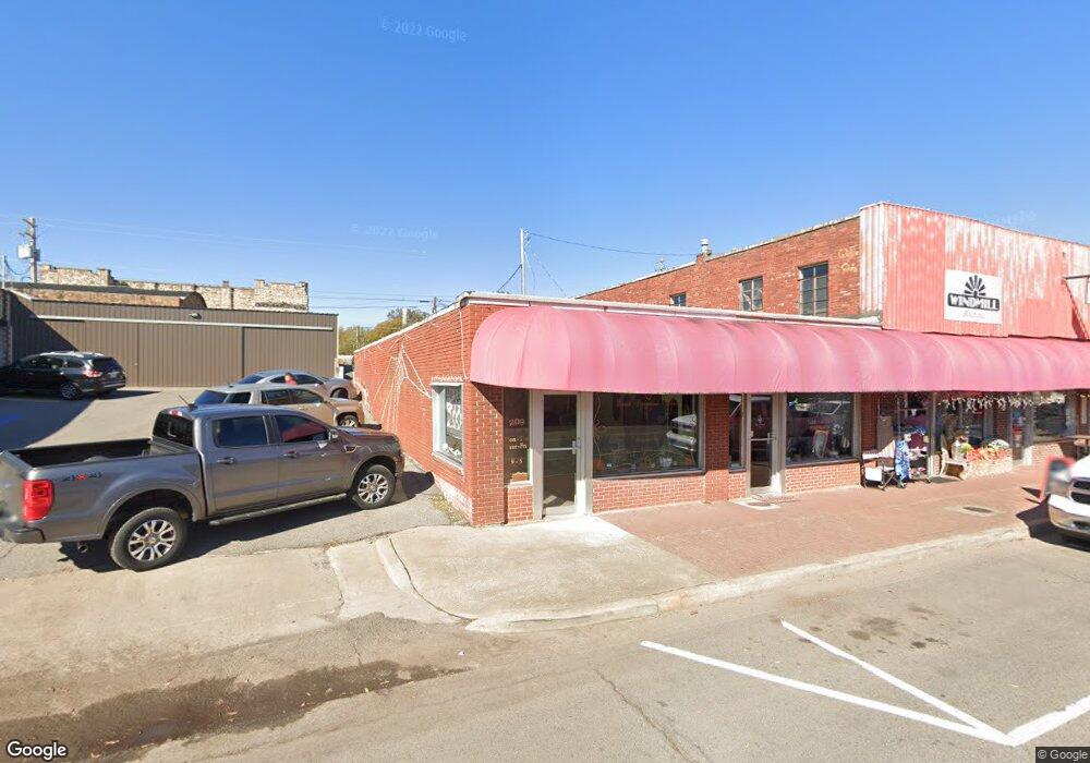 209 N Muskogee Ave, Tahlequah, OK 74464 - photo 1