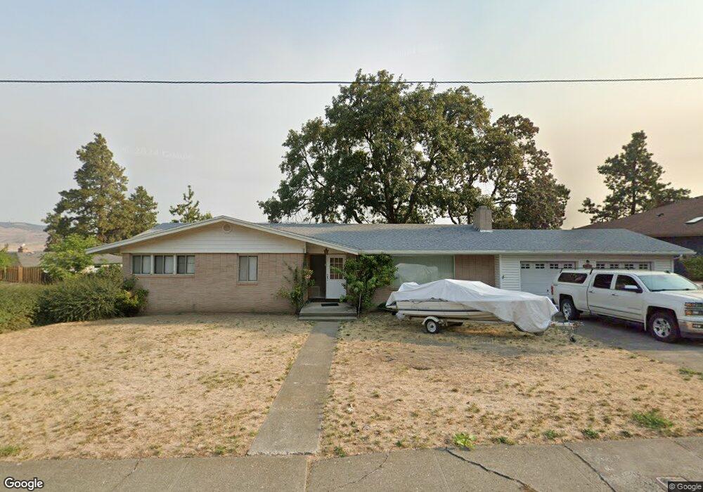 1903 W Scenic Dr, the Dalles, OR 97058 - photo 1