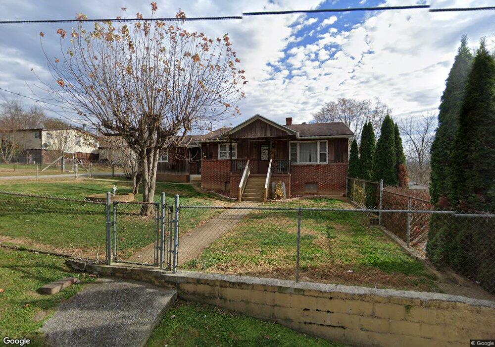 136 Spring Dr, Johnson City, TN 37601 - photo 1