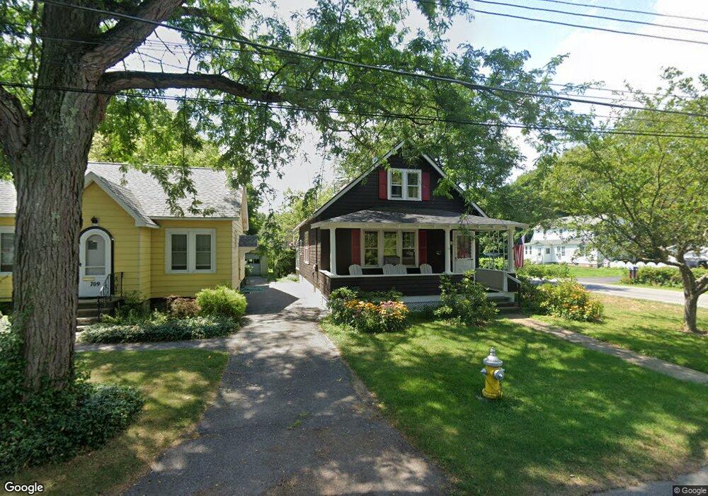 711 Engleman Ave, Schenectady, NY 12302 - photo 1