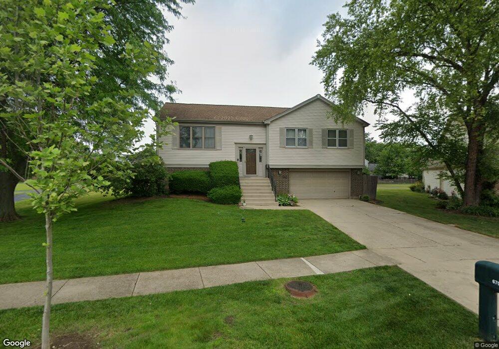 670 Pinehurst Ln, Buffalo Grove, IL 60089 - photo 1