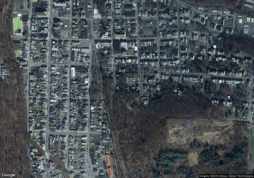 812 Hemlock St, Shamokin, PA 17872 - photo 1