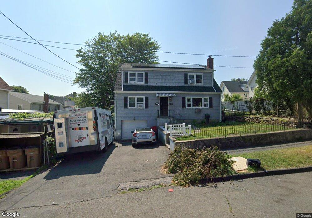 152 Maple Ave unit 2ND F, Stamford, CT 06902 - photo 1