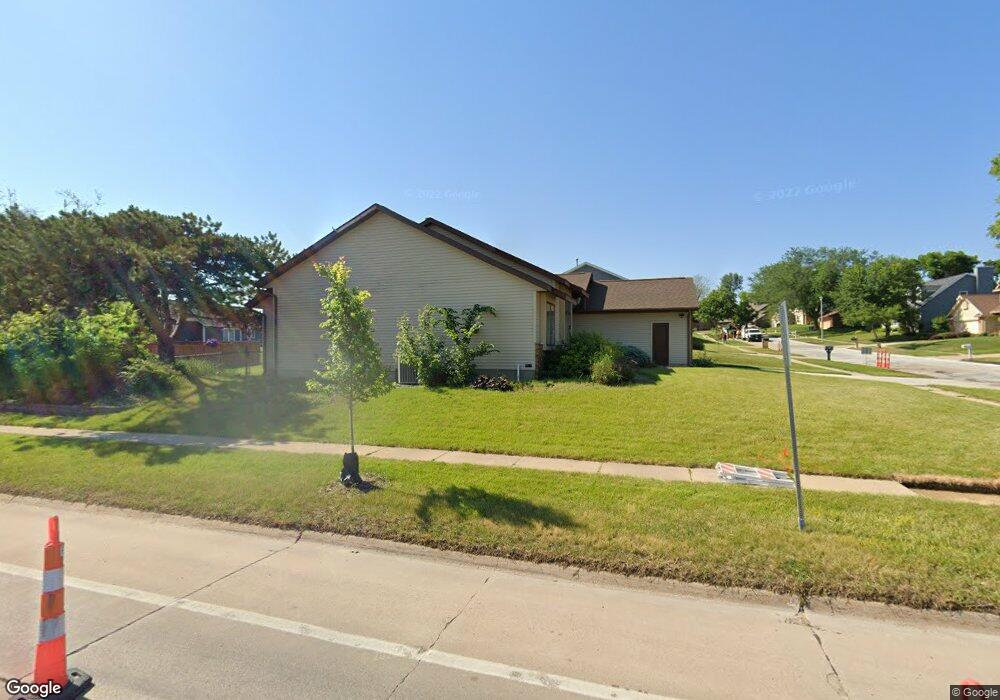 4128 Sally Dr NE, Cedar Rapids, IA 52402 - photo 1