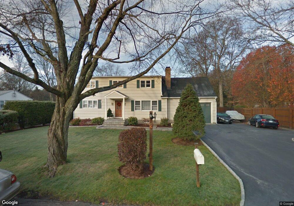 6 Lakeview Rd, Westport, CT 06880 - photo 1