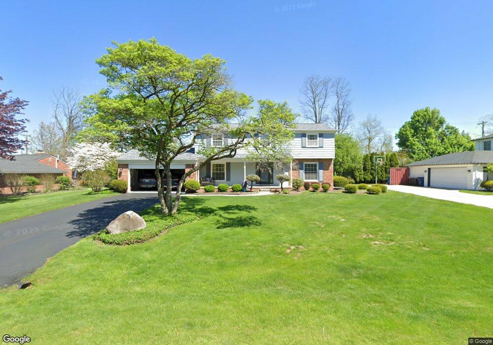 2585 Warwick Dr, Bloomfield Hills, MI 48304 - photo 1