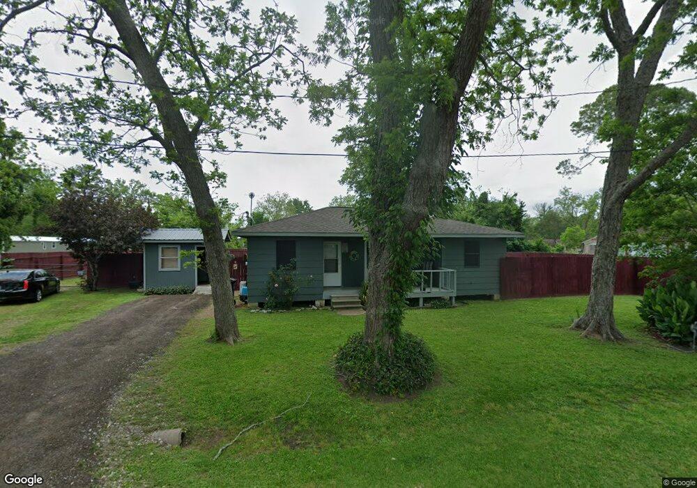 201 Chestnut St, Brazoria, TX 77422 - photo 1