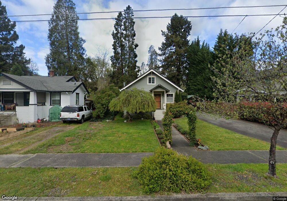 754 NW 3rd St, Grants Pass, OR 97526 - photo 1