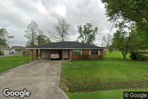 7 River Park Dr, Hahnville, LA 70057