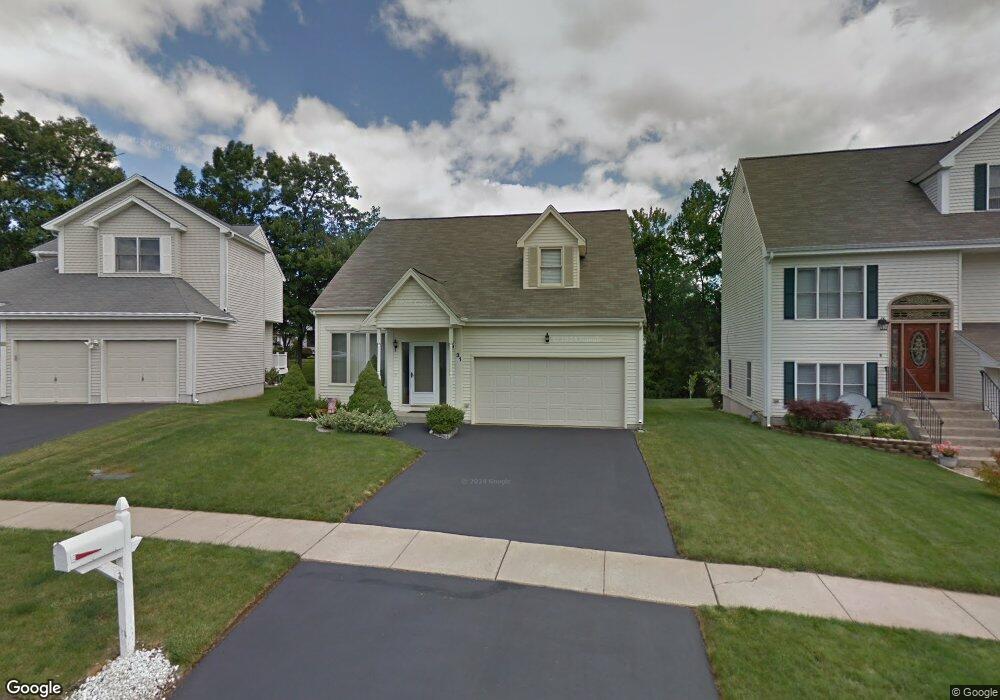 31 Pepper Bush Ln, Newington, CT 06111 - photo 1