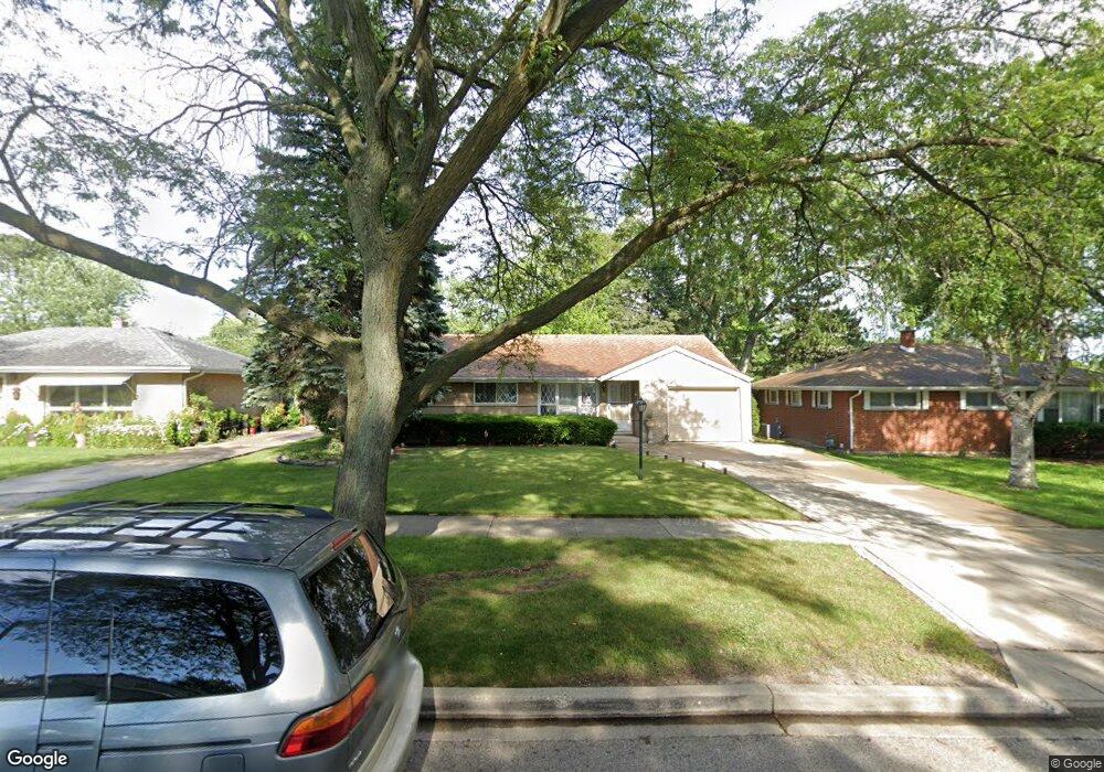 521 N Mcaree Rd, Waukegan, IL 60085 - photo 1