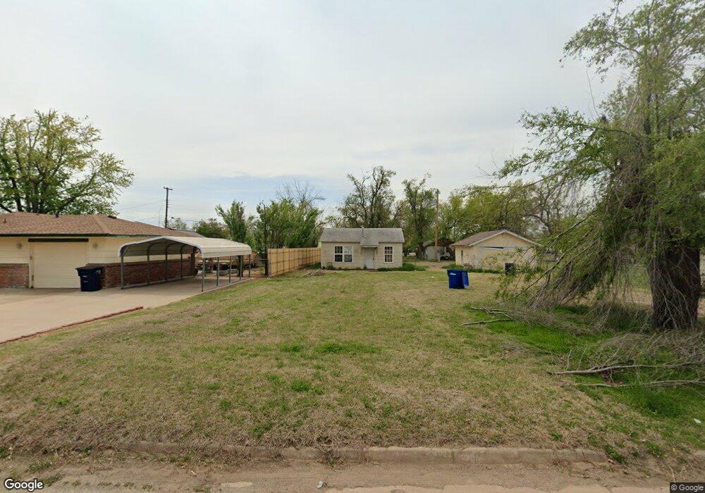 2713 E Cypress Ave, Enid, OK 73701 - photo 1