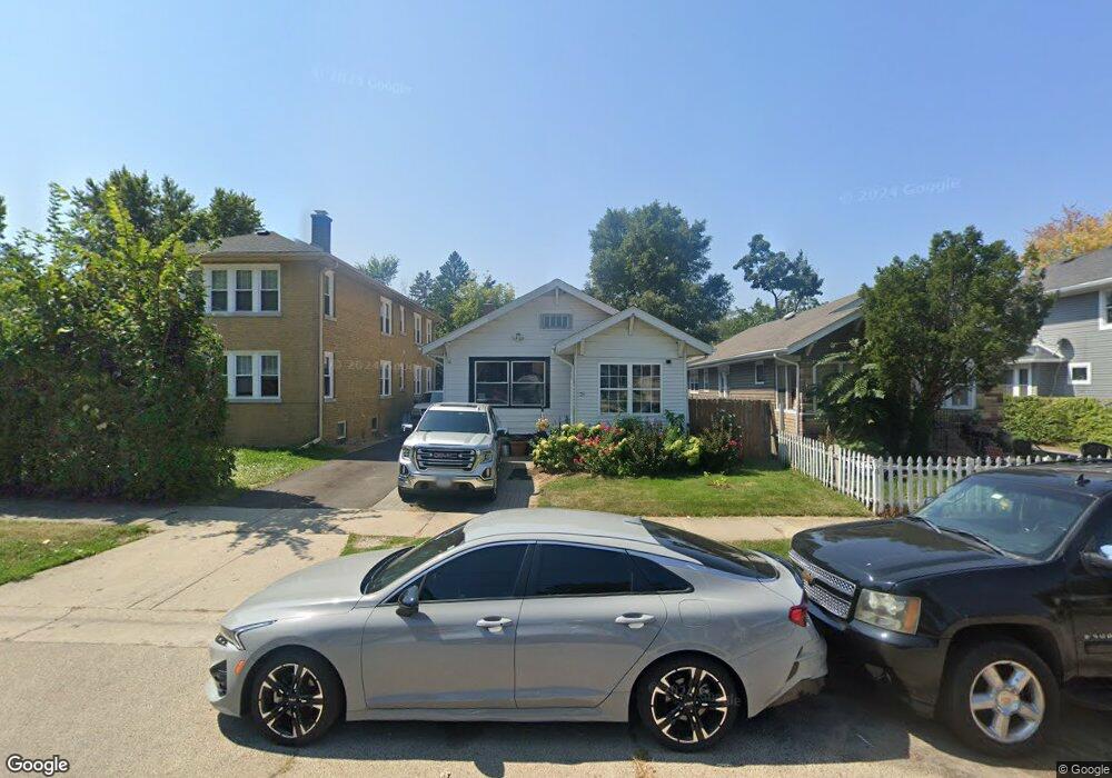 28 S Maple Ave, Waukegan, IL 60085 - photo 1