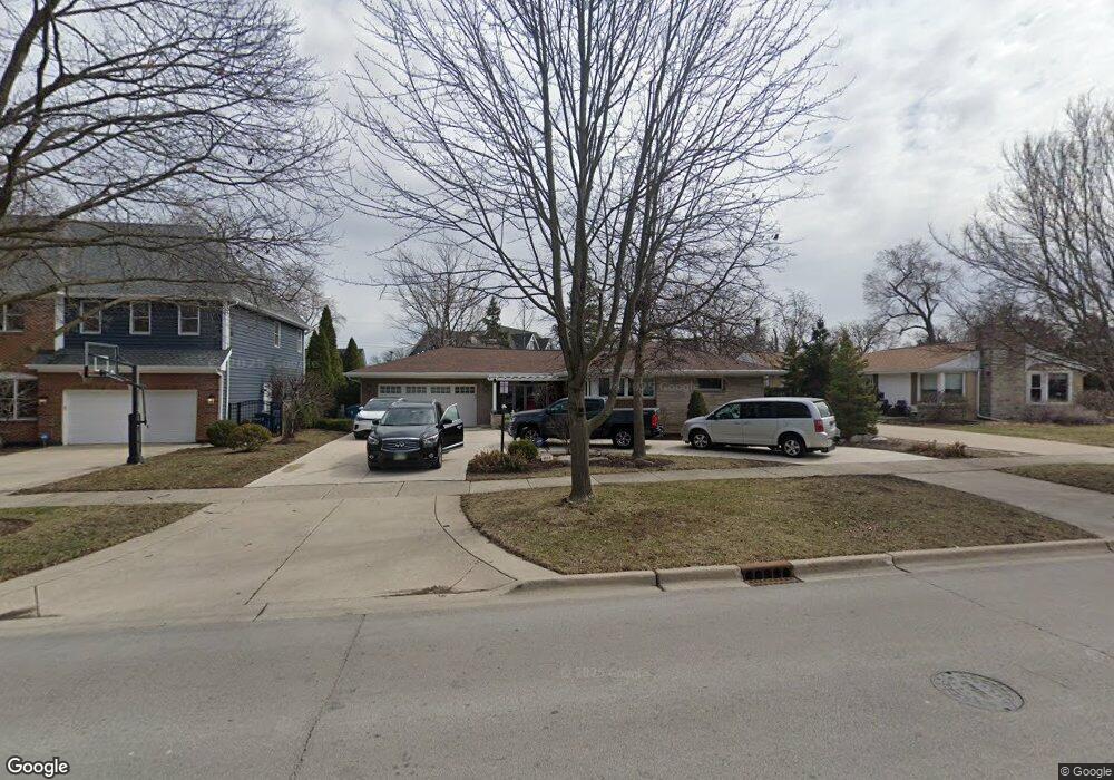 217 S Poplar Ave, Elmhurst, IL 60126 - photo 1