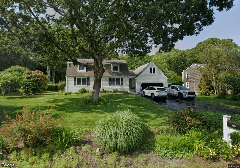 148 Briarwood Dr, Wakefield, RI 02879 - photo 1