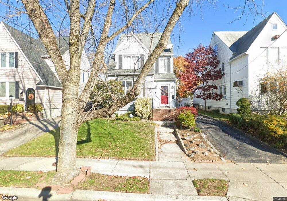 37 Carstairs Rd, Valley Stream, NY 11581 - photo 1