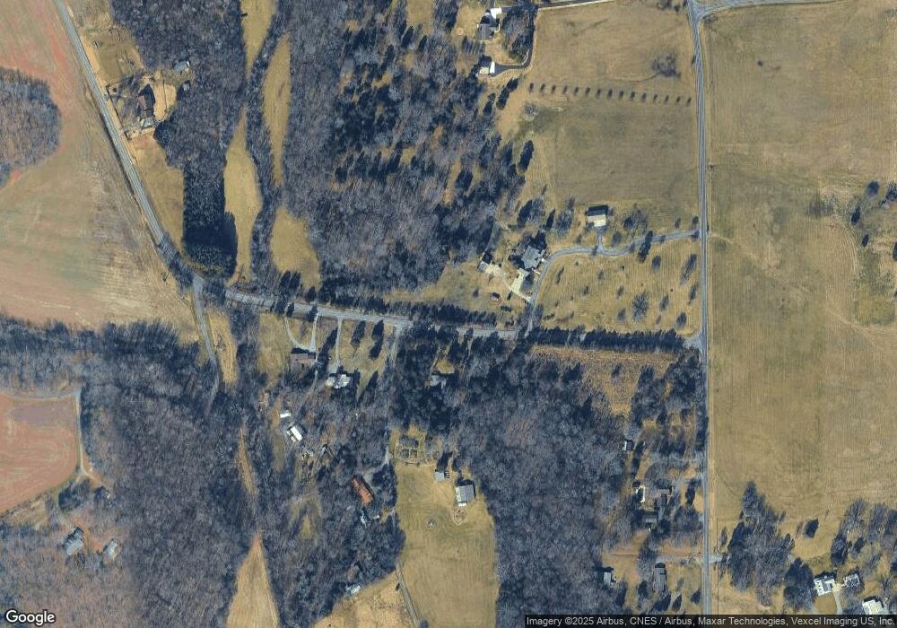 137 Mills Garden Rd, Statesville, NC 28625 - photo 1