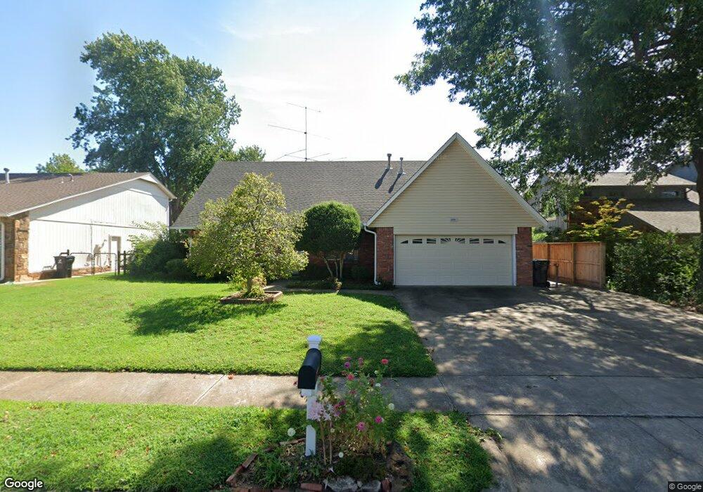 2315 S Gardenia Ave, Broken Arrow, OK 74012 - photo 1