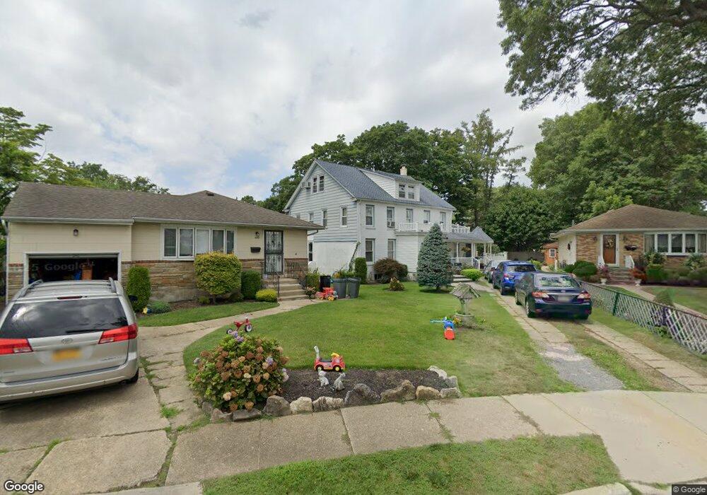 531 Access Rd, West Hempstead, NY 11552 - photo 1